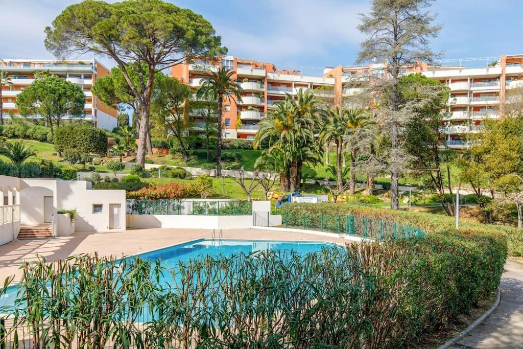 Domaine Des Palmiers - Piscine- Parking - Tennis - Clim 戛纳 外观 照片